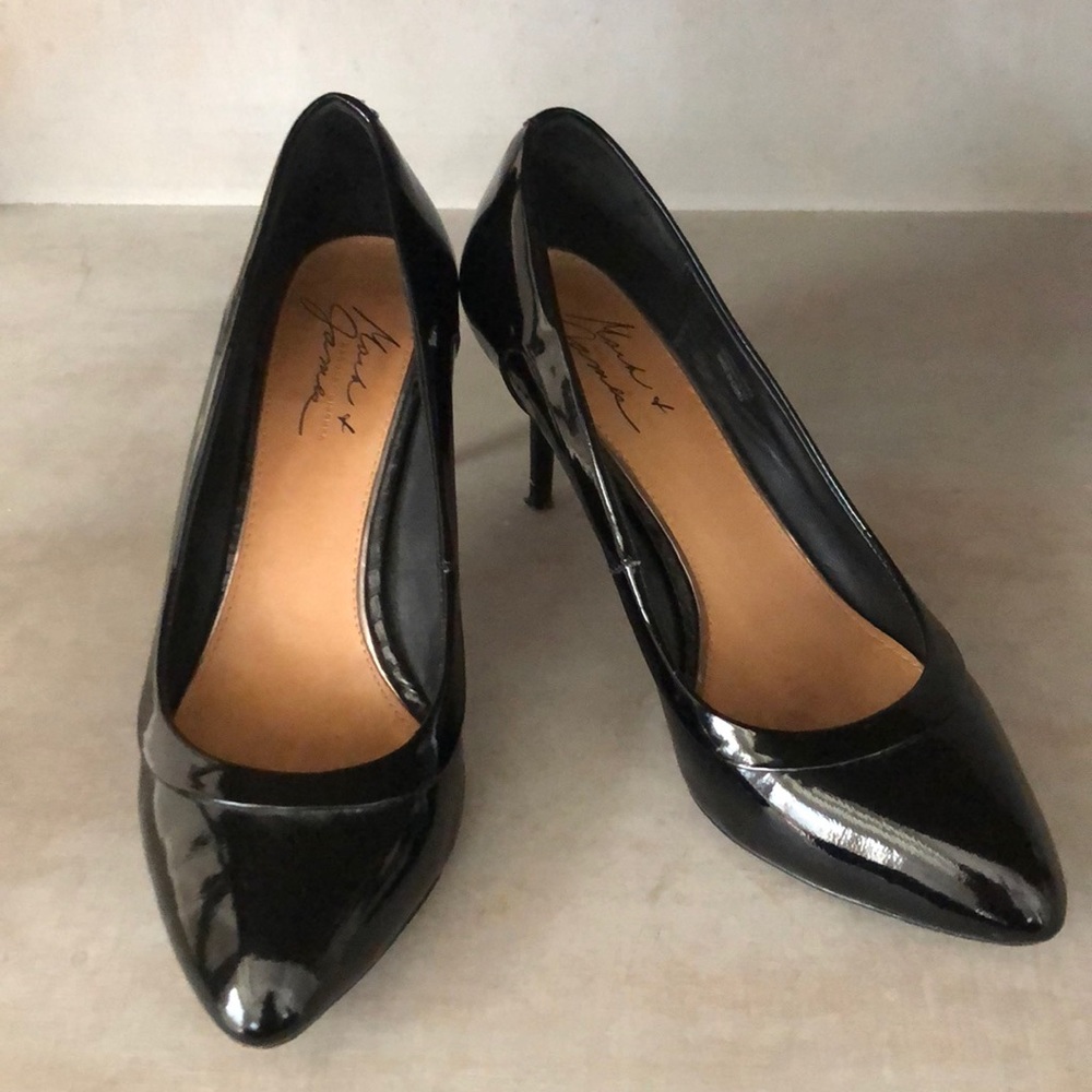 Badgley Mischka Black Patent Leather Heels